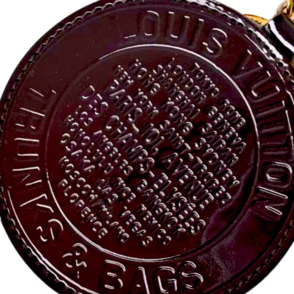 Authentic Louis Vuitton Rare Limited Edition Vernis Round Porte Cles Bag Charm - Picture 6 of 12